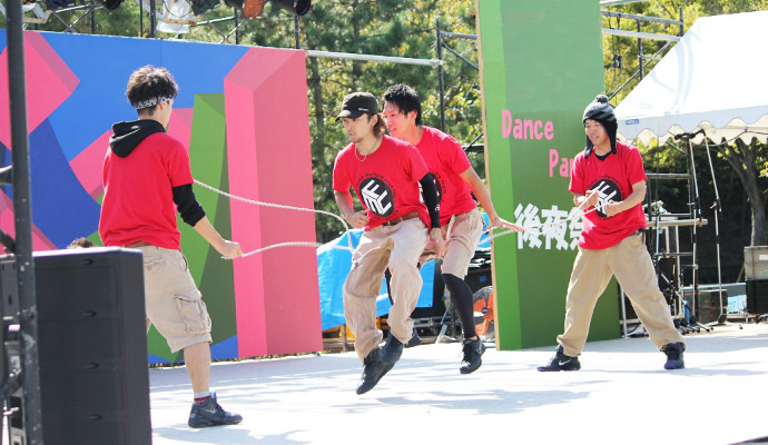日本全国どこへでも!イベントに芸人を呼ぼう!芸人は全国に在籍!交通費を抑え、低料金で質の高い芸をお届けします!